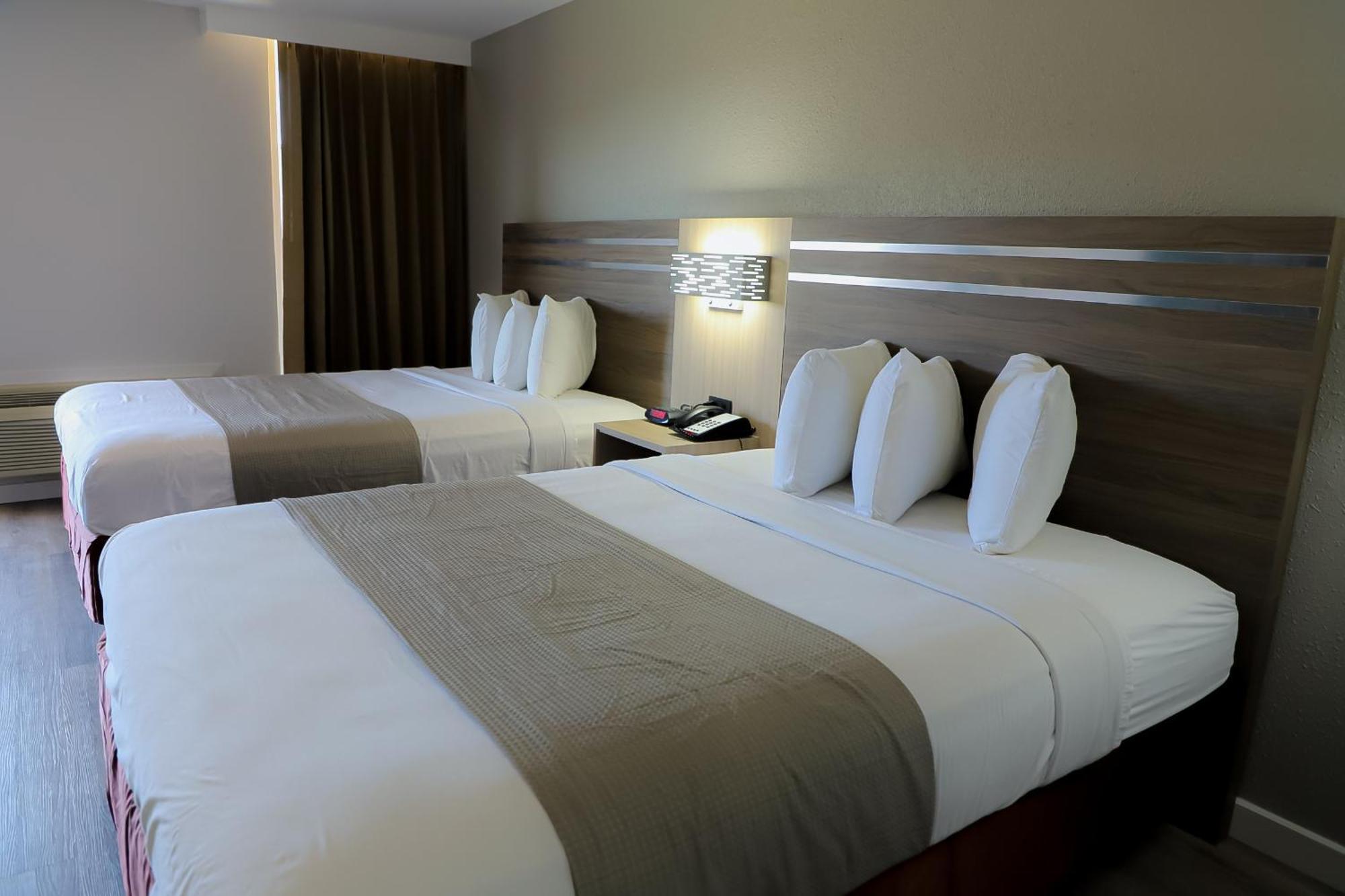 נדרלנד Airport Inn מראה חיצוני תמונה