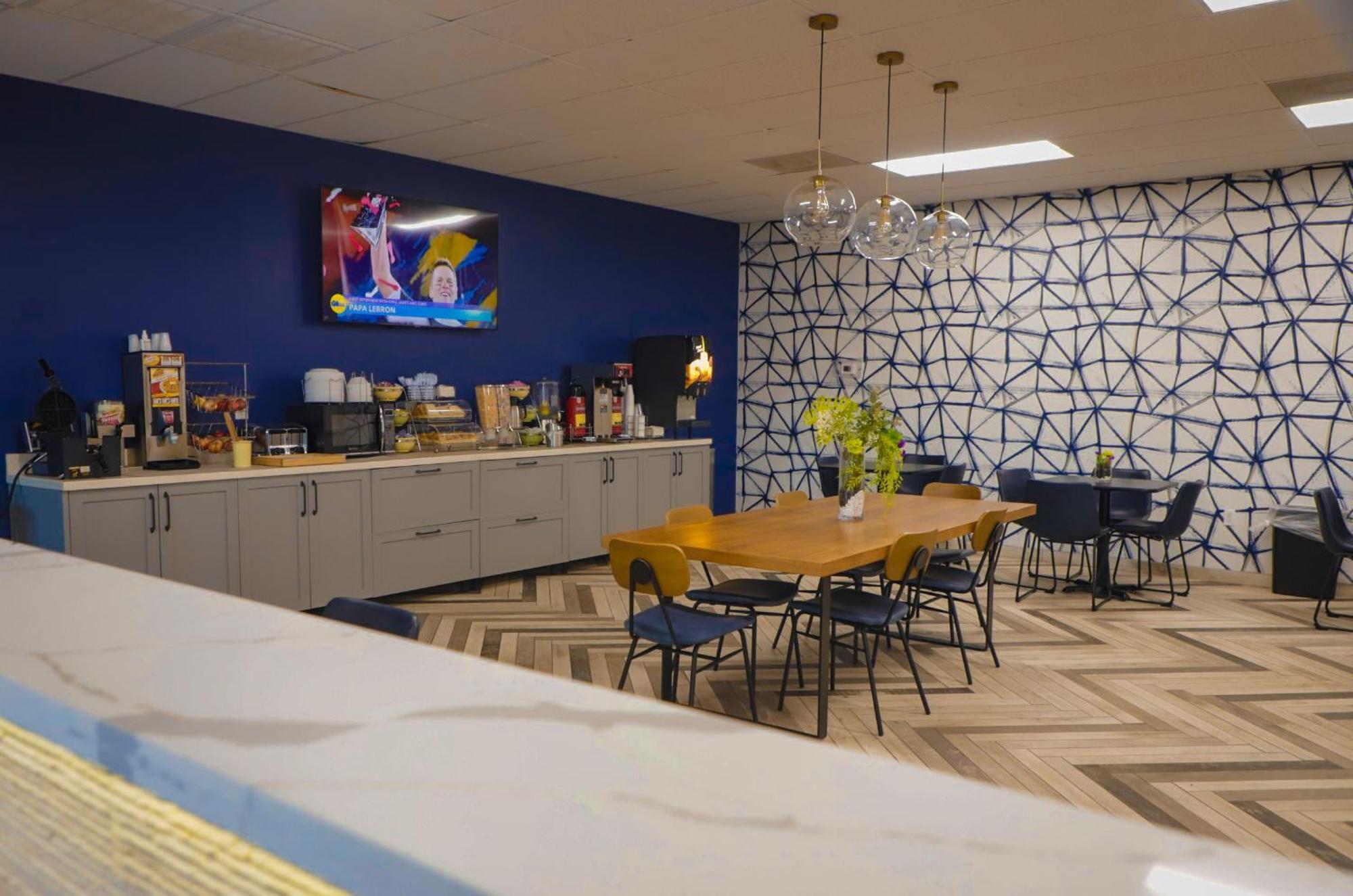 נדרלנד Airport Inn מראה חיצוני תמונה