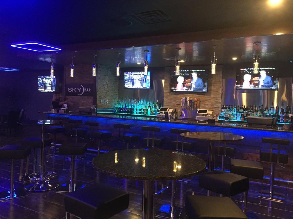 נדרלנד Airport Inn מראה חיצוני תמונה