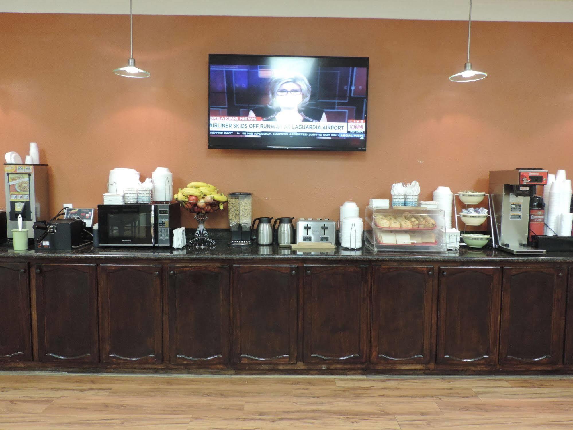 נדרלנד Airport Inn מראה חיצוני תמונה