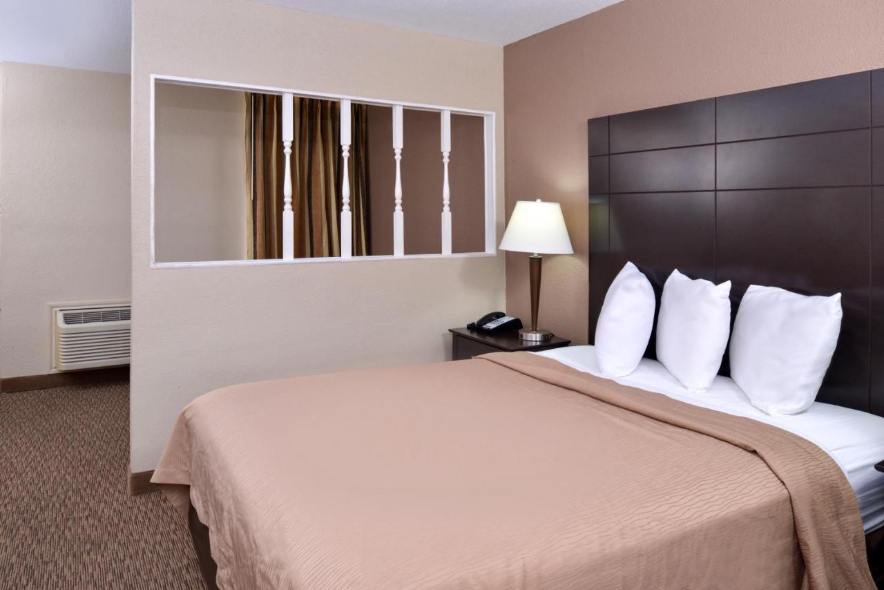 נדרלנד Airport Inn מראה חיצוני תמונה